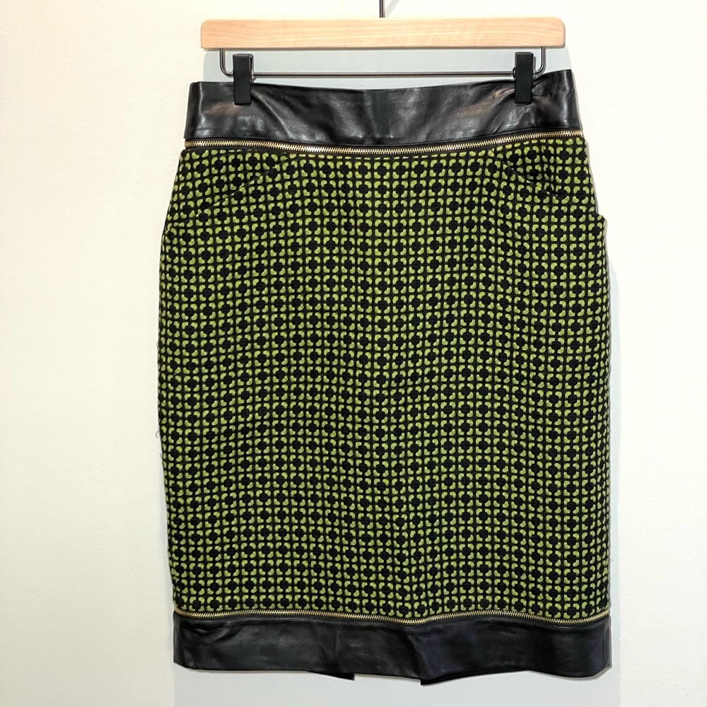 Carlisle size 8 wool cotton skirt with leather trim